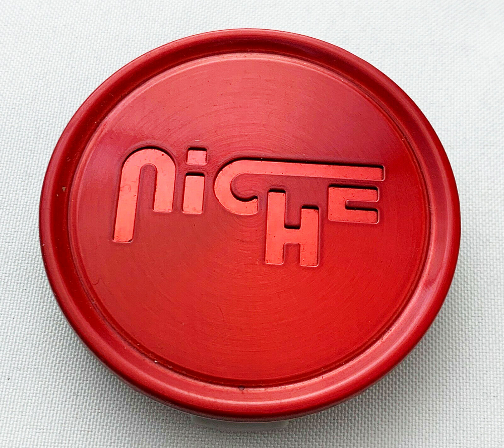 Niche 1PC NICHE 2.70" FLAT CAP-RED GLOSS