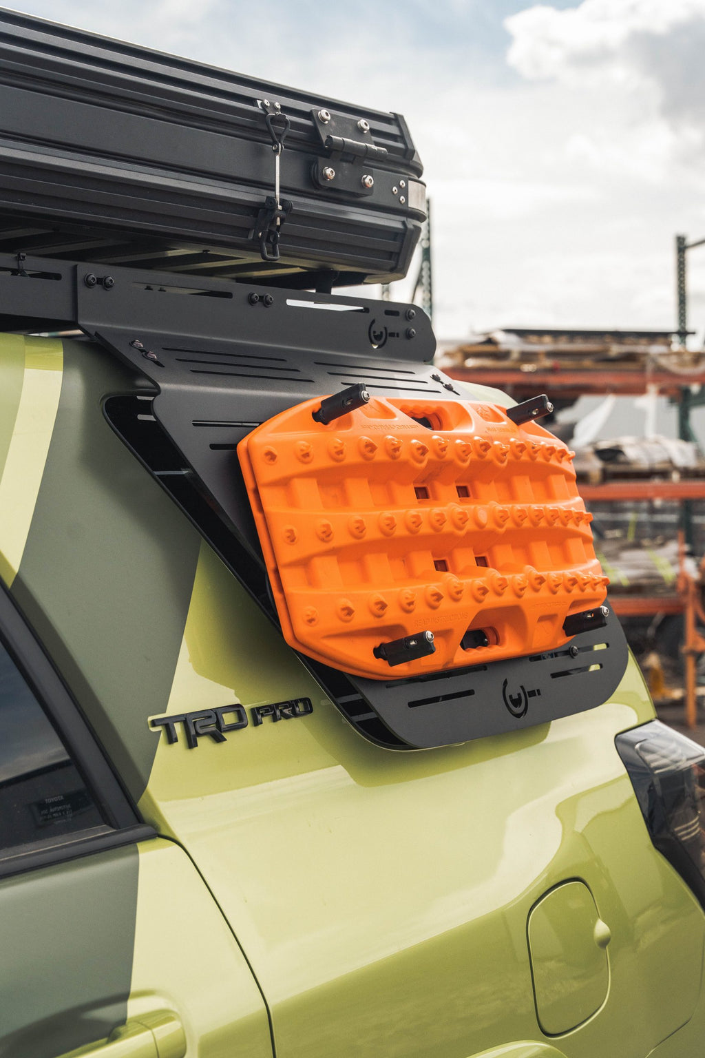 5th Gen 4Runner Prinsu Accessory Panel
