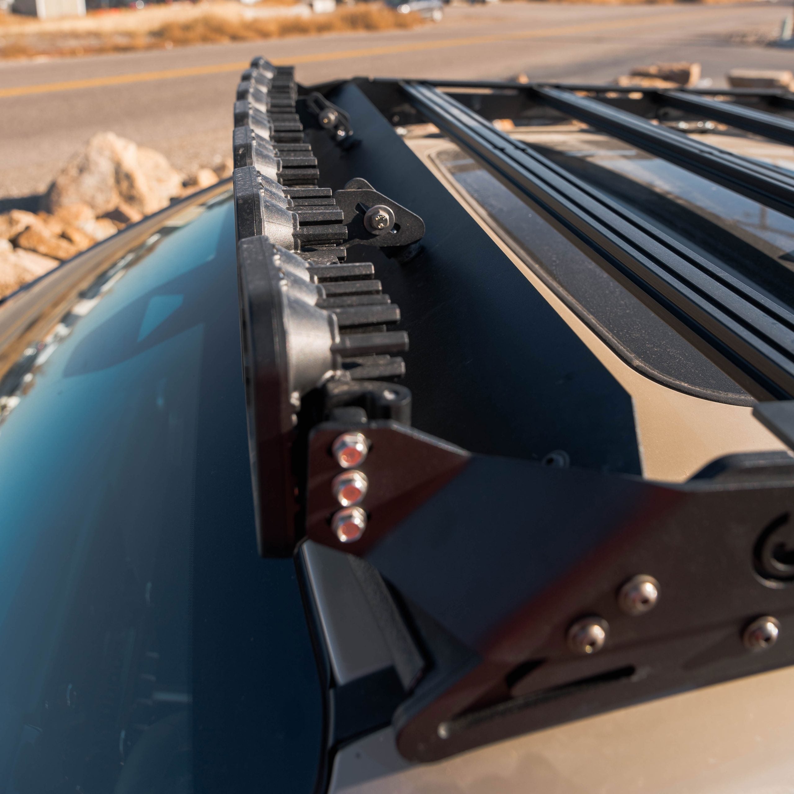 Prinsu Front-Facing Light Bar Brackets | Diode Light Pods
