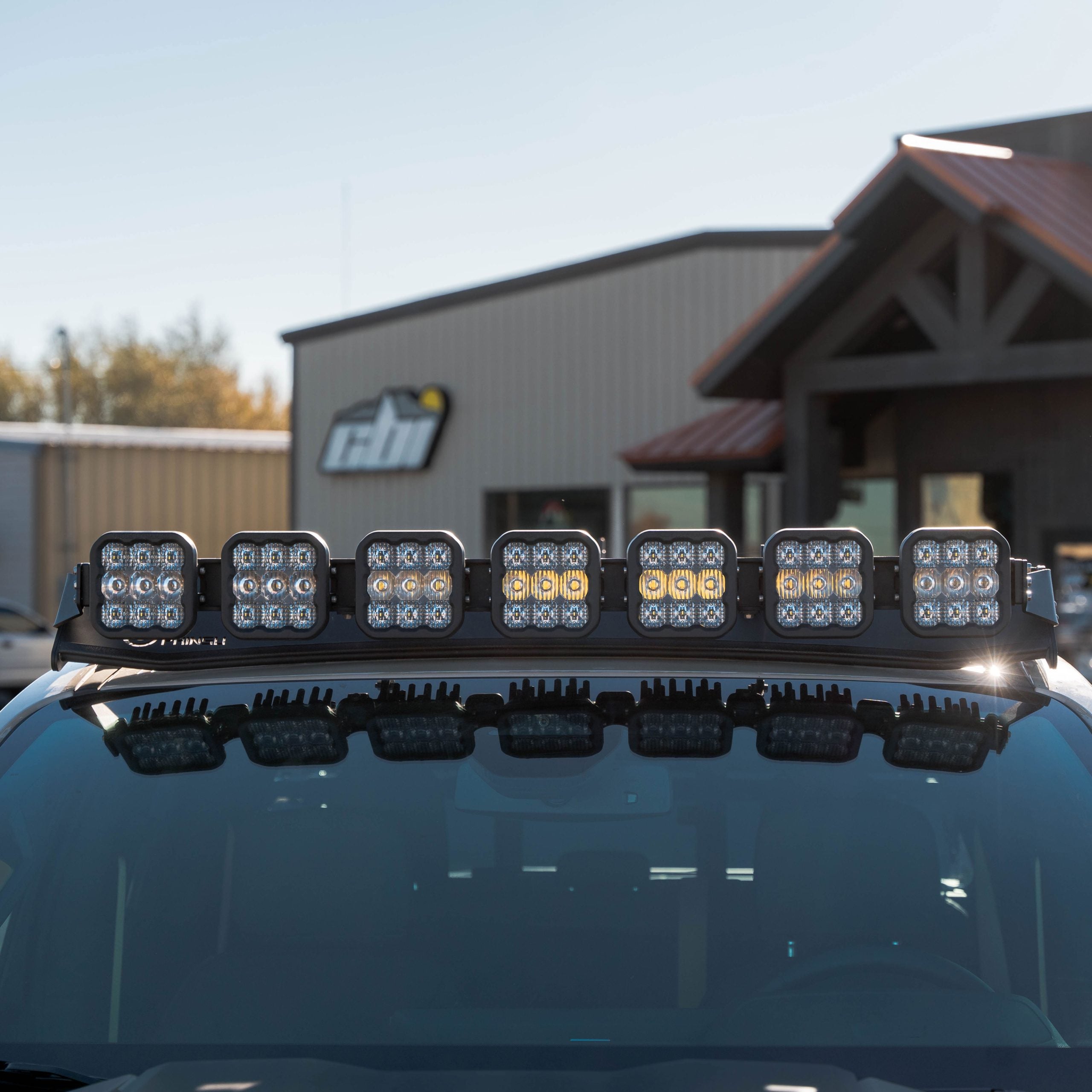 Prinsu Front-Facing Light Bar Brackets | Diode Light Pods