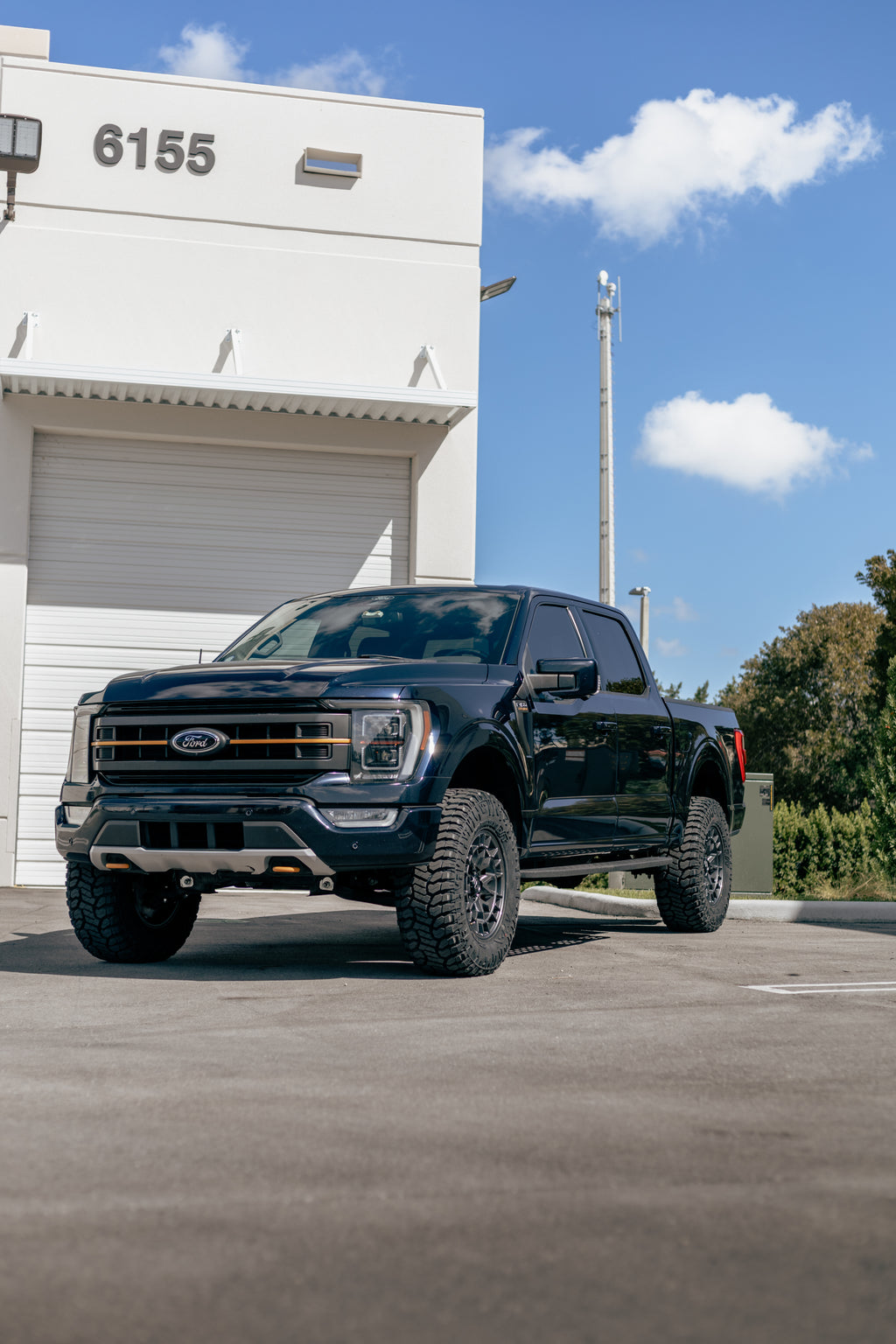 Dobinsons 2.5″ IMS Lift Kit for Ford F-150 Crew Cab Short Bed 3.0L / 3.5L V6 2021 on