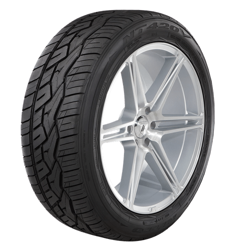 NT420V 275/50R22 111H SL 32.8 | Nitto