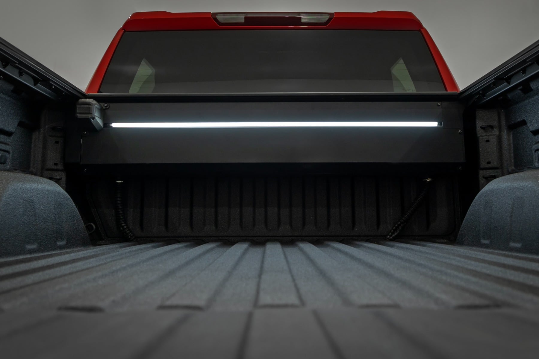 Powered Retractable Bed Cover | 5'10" Bed | Chevy/GMC Sierra 1500 (19-26)/Silverado 1500 (19-26)