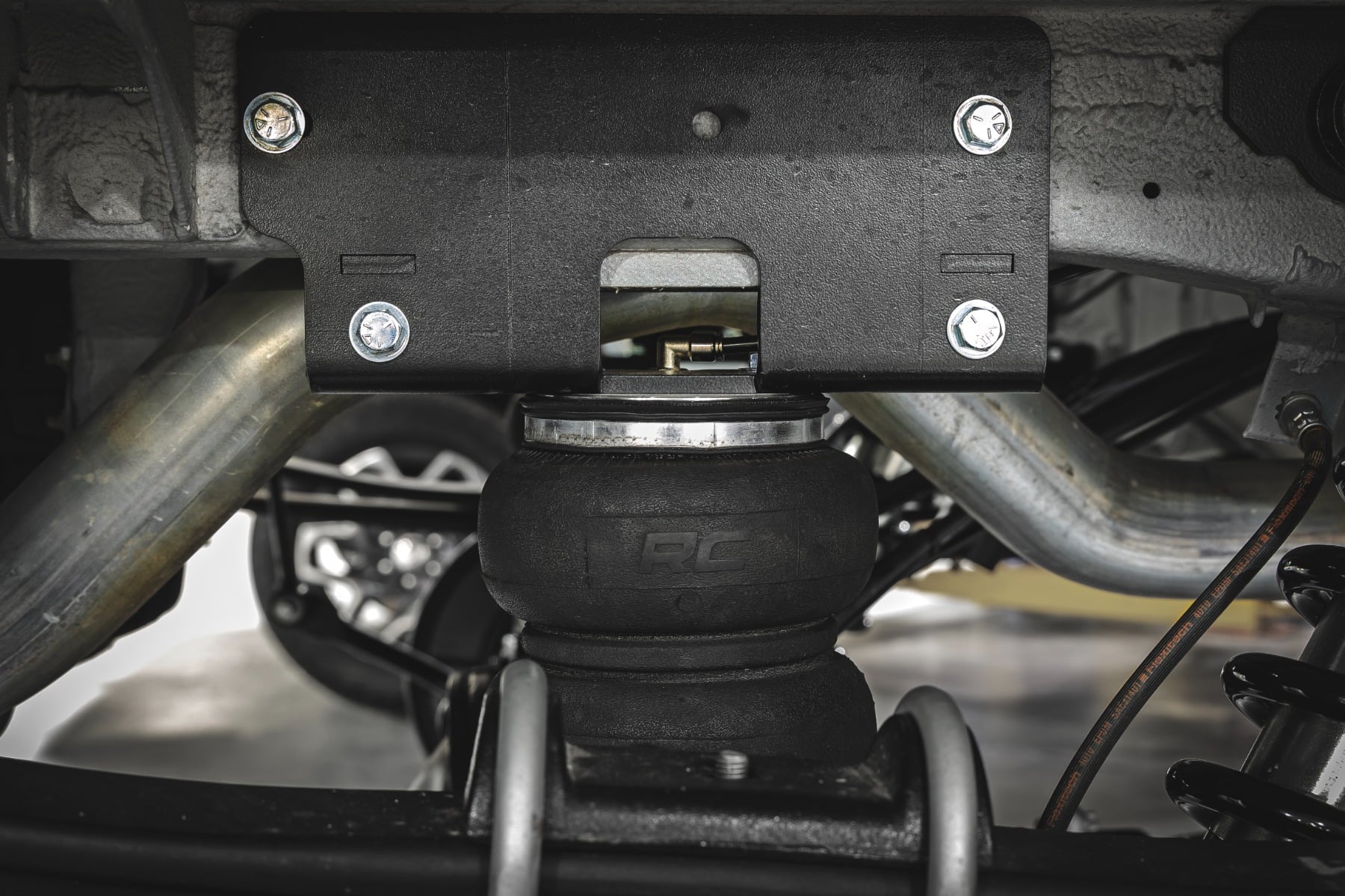 Air Spring Kit | Mercedes-Benz Sprinter 3500 (19-22)/Sprinter 3500XD (19-25)