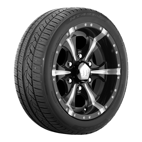 NT421Q 235/55R18 104V XL 28.1 | Nitto